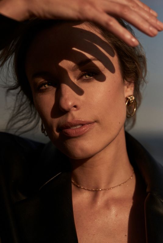 JESSICA MCNAMEE for Grazia Magazine, May 2021