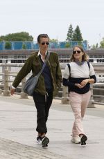 JODIE FOSTER and ALEXANDRA HEDISON Out at Hudson River Park 05/24/2021