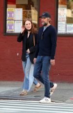JULIANNE MOORE and Bart Freundlich Out in New York 05/17/2021