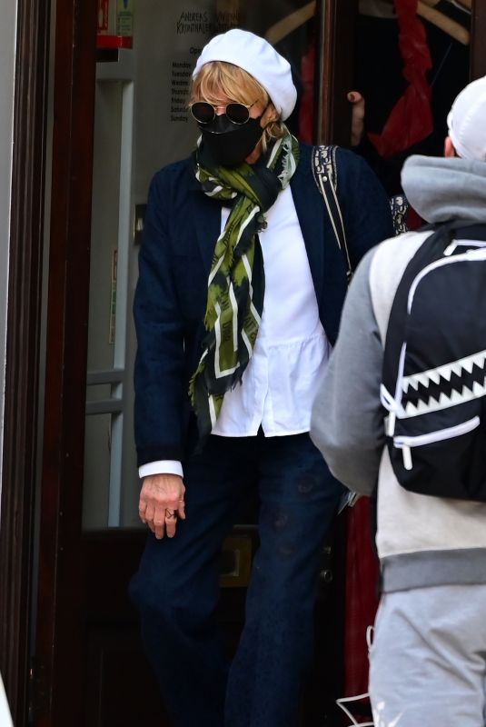 KATE CAPSHAW Shopping at Vivienne Westwood in London