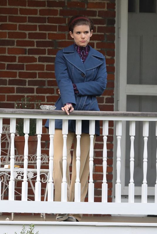 KATE MARA on the Set of Call Jane in Hartford 05/17/2021