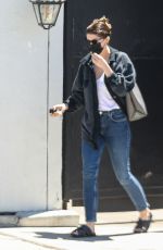 KATHERINE SCHWARZENEGGER Leaves a Salon in Los Angeles 05/24/2021