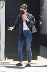 KATHERINE SCHWARZENEGGER Leaves a Salon in Los Angeles 05/24/2021