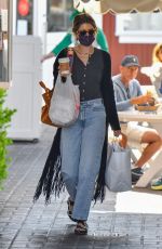 KATHERINE SCHWARZENEGGER Out Shopping in Pacific Palisades 05/18/2021