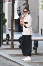 KATIE HOLMES Out for the First Time Since Breakup with Emilio Vitolo Jr 05/14/2021