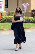 KELLY BENSIMON Buys Beautiful Orchid at Publix in Palm Beach 05/17/2021