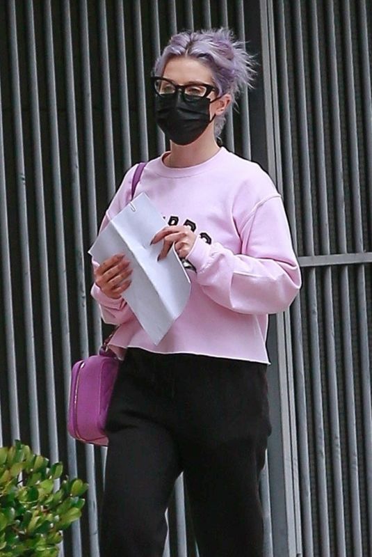 KELLY OSBOURNE Out and About in Beverly Hills 05/16/2021