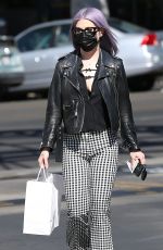 KELLY OSBOURNE Out Shopping in Larchmont Village in Los Angeles 04/30/2021