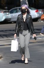 KELLY OSBOURNE Out Shopping in Larchmont Village in Los Angeles 04/30/2021