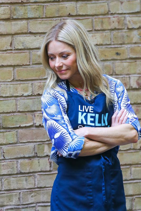 KELLY RIPA on the Set of Memorial Day Weekend for the Kelly and Ryan Show in New York 05/26/2021