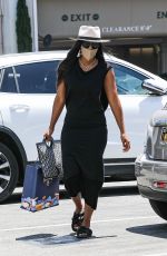 KELLY ROWLAND Out Shopping in Beverly Hills 05/27/2021