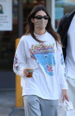 KENDALL JENNER and Devin Booker Shopping at Jayde