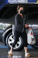 KYLE RICHARDS Shopping at BestBuy in Los Angeles 05/18/2021