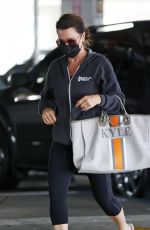 KYLE RICHARDS Shopping at BestBuy in Los Angeles 05/18/2021