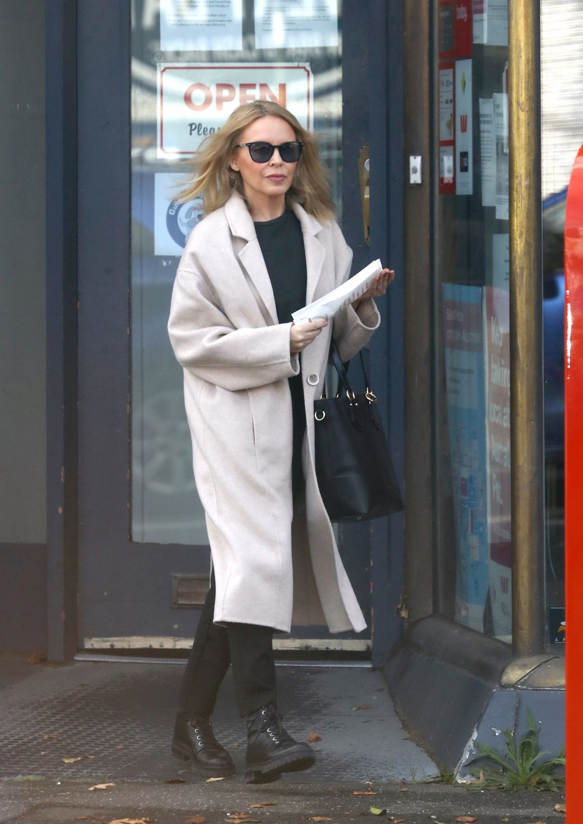kylie-minogue-out-and-about-in-melbourne-05-03-2021-2.jpg