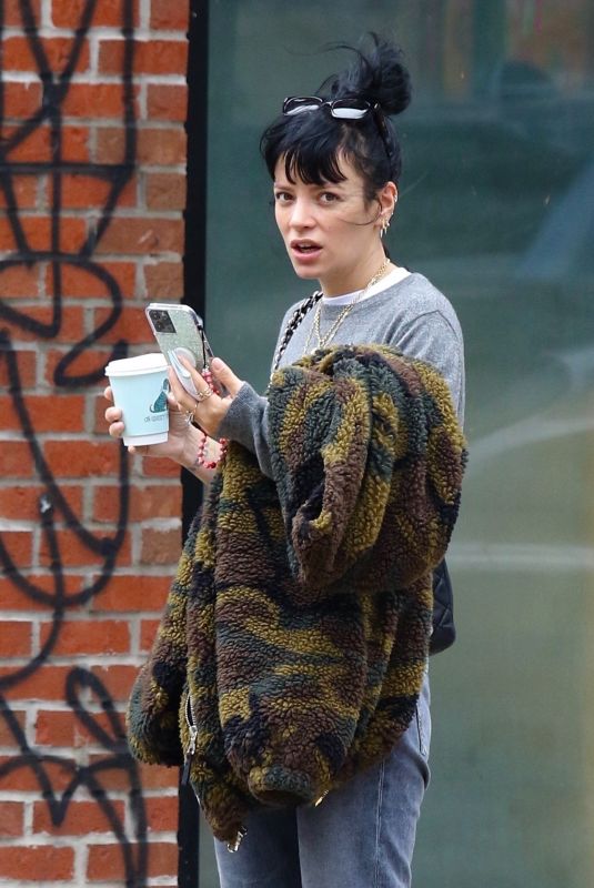 LILY ALLEN Out in New York 05/02/2021