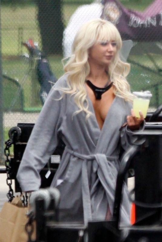 LILY JAMES as Pam Anderson on the Set of Pam and Tommy in Los Angeles 05/11/2021