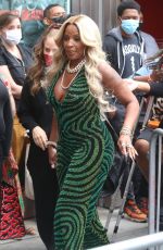 MARY J. BLIGE Inducted into Apollo Walk of Fame 05/28/2021
