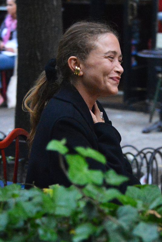MARY KATE OLSEN Out for Dinner in New York 05/04/2021