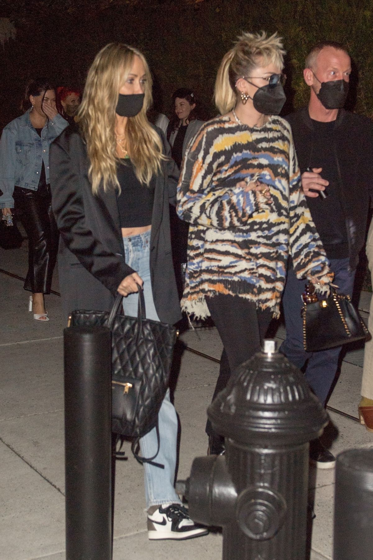 MILEY and TISH CYRUS at SNL Afterparty in New York 05/09/2021 – HawtCelebs