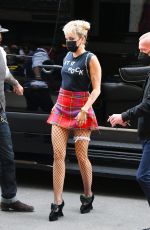 MILEY CYRUS Arrives at Her Hotel in New York 05/06/2021