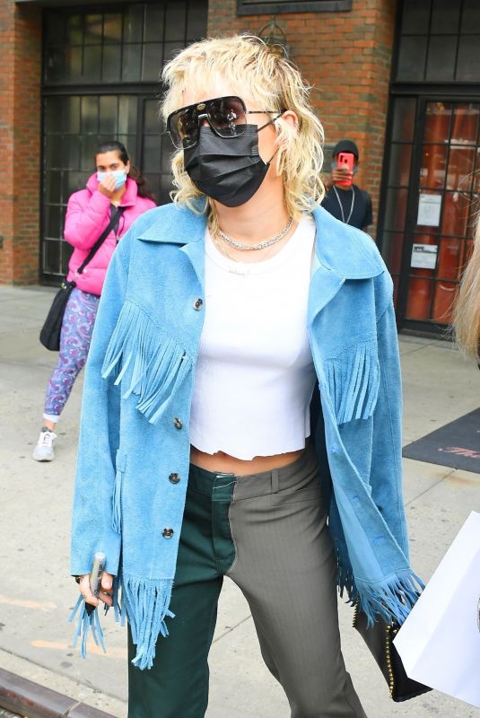 MILEY CYRUS Leaves Her Hotel in New York 05/07/2021