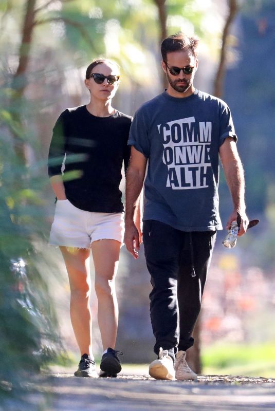 NATALIE PORTMAN and Benjamin Millepied Out in Sydney 05/10/2021