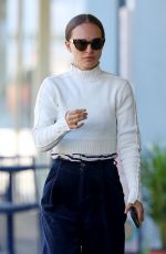 NATALIE PORTMAN Out for Lunch at Bills Bondi in Sydney 05/17/2021