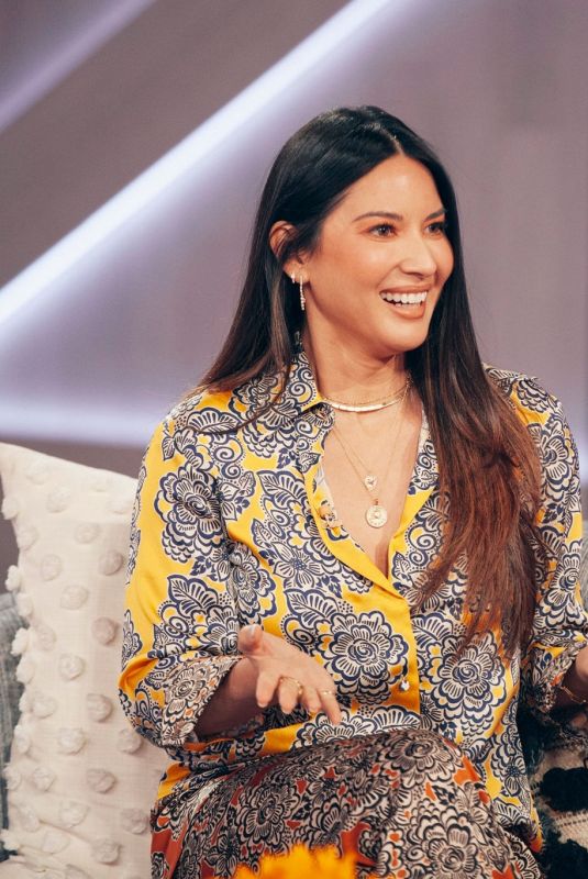 OLIVIA MUNN at Kelly Clarkson Show 04/13/2021