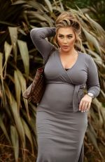 Pregnant LAUREN GOODGER Out and About in Chigwell 05/09/2021