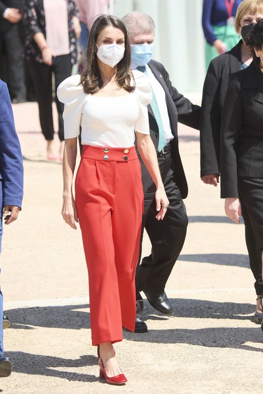 QUEEN LETIZIA OF SPAIN at 6th Educational Congress on Rare Disease in Totana 04/30/2021