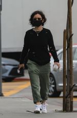 SARA GILBERT at Kreation Organic Juicery in West Hollywood 05/13/2021