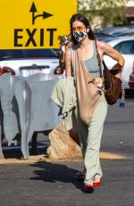 SCOUT and TALLULAH WILLIS Shopping at The Grove in Los Angeles 05/27/2021