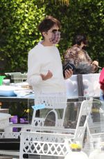 SELMA BLAIR Shopping at Estate Sale in Hollywood Hills 05/22/2021