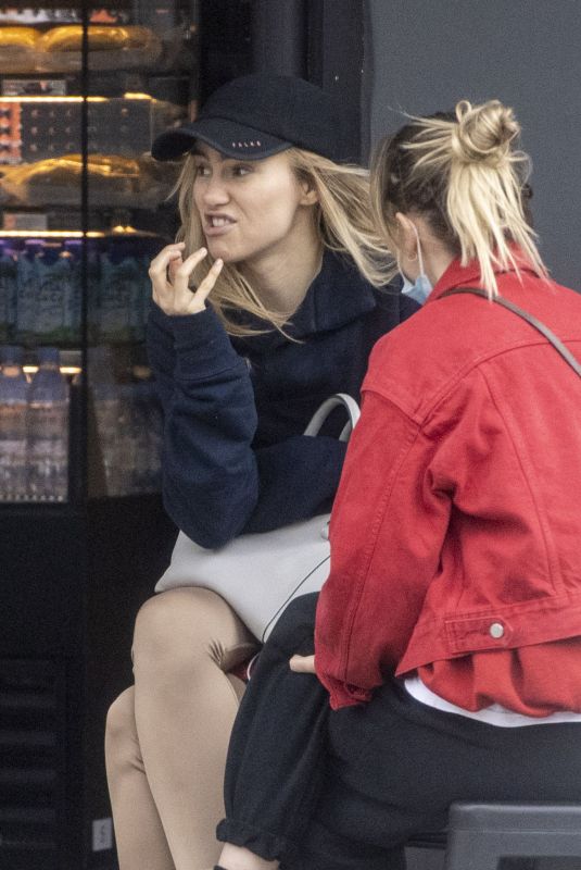 SUKI and IMMY WATERHOUSE Out for Smoothies in Notting Hill 05/20/2021