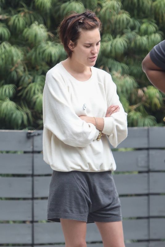 TALLULAH WILLIS Outside Her Home in Los Angeles 05/20/2021