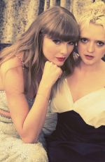 TAYLOR SWIFT - Instagram Photos 05/12/2021