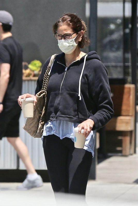 TERI HATCHER at Blue Bottle Coffee in Los Angeles 05/14/2021