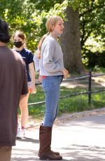 UMA THURMAN on the Det of Suspicion in Central Park in New York 05/18/2021
