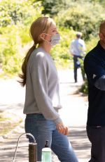 UMA THURMAN on the Det of Suspicion in Central Park in New York 05/18/2021