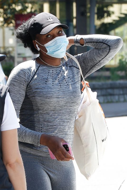 VENUS WILLIAMS Arrives at Her Hotel After Training at Roland Garros 05/29/2021