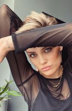WALLIS DAY - Virtual Press Portraits for Batwoman, May 2021