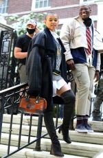 WHITNEYPEAK and JORDAN ALEXANDER on the Set of Gossip Girl in New York 05/20/2021