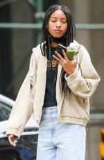 WILLOW SMITH Chatting on Phone in New York 05/24/2021