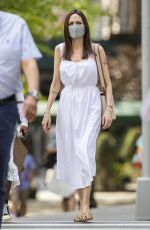 ANGELINA JOLIE Shopping for Groceries in New York 06/10/2021