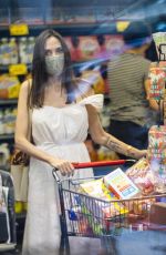 ANGELINA JOLIE Shopping for Groceries in New York 06/10/2021