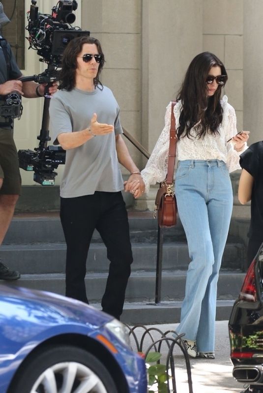 ANNE HATHAWAY and Jared Leto on the Set of WeCrashed in New York 06/08/2021