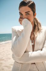 ANNIE MURPHY for The Zoe Report, June 2021