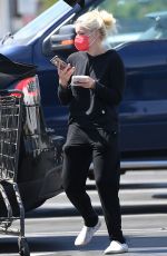 ARIEL WINTER Shopping at Gelson