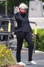 ARIEL WINTER Shopping at Gelson